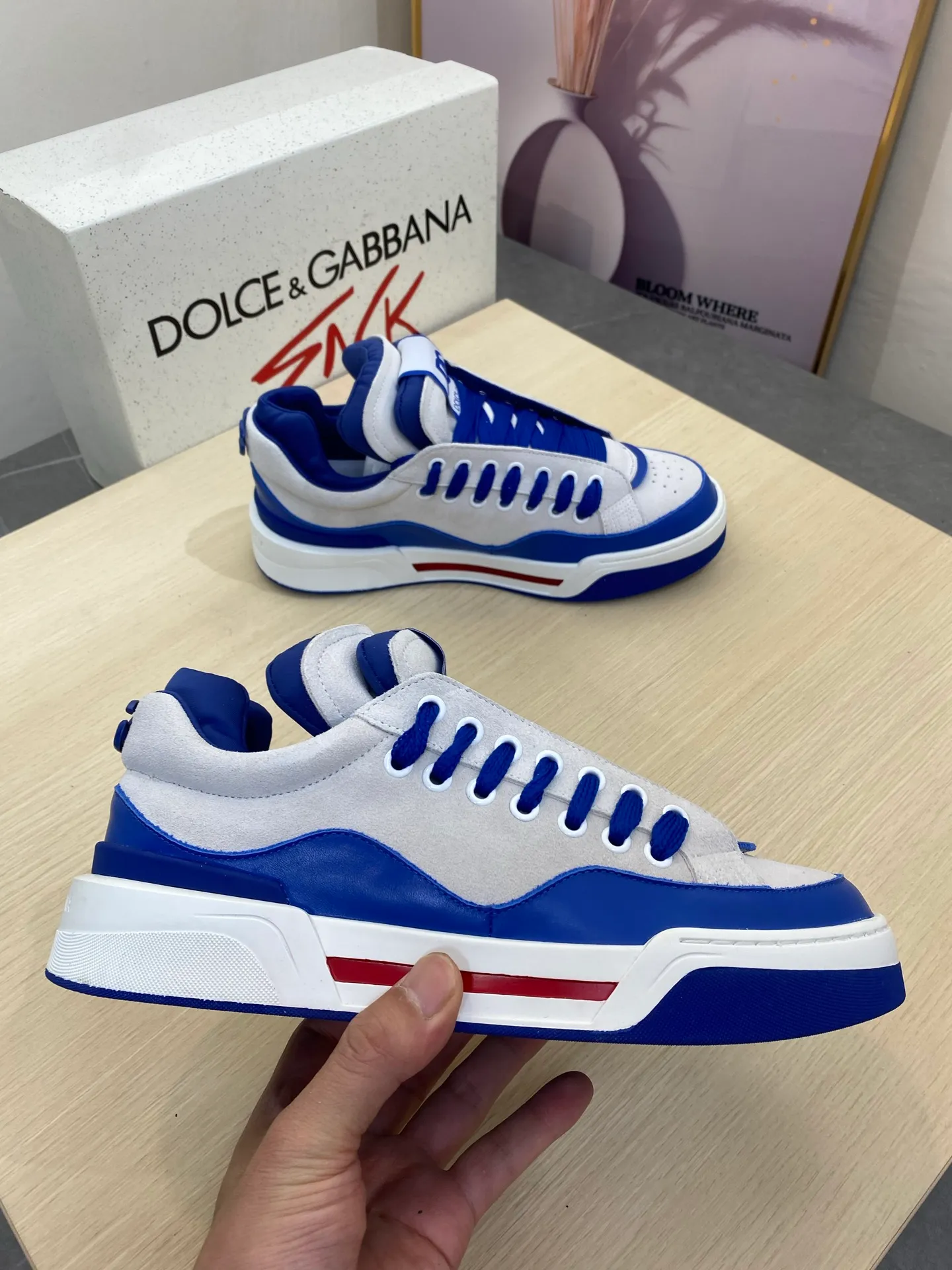 P740••New arrivals••Dolce&Gabbana••DG✔️High-end men's sports•casual shoes. Original goods from top counters. Original imported cowhide, multi-material splicing design ➕Imported cowhide lining, cowhide feet ➕Original TPR elastic outsole.  Size: 39-44 (38, 45 customized)